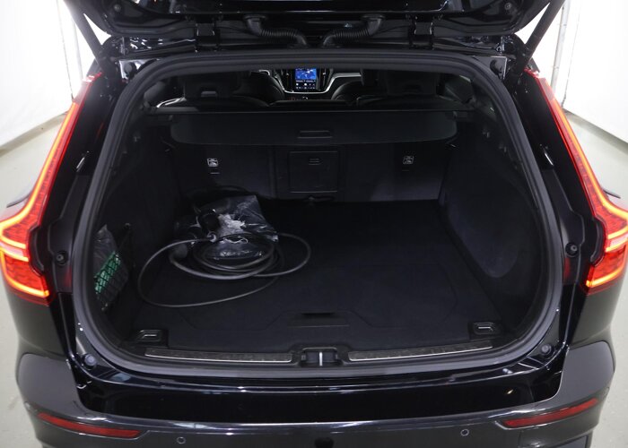 Volvo V60 2.0 T8 Plug-in hybrid AWD Plus Dark