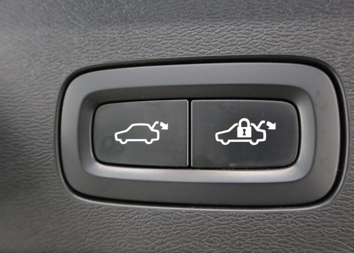 Volvo V60 2.0 T8 Plug-in hybrid AWD Plus Dark