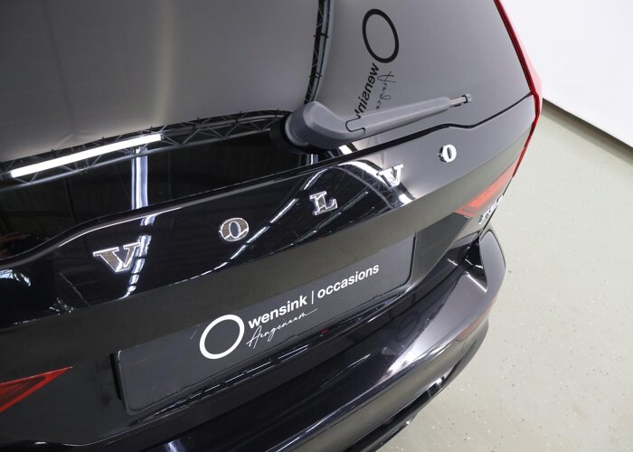 Volvo V60 2.0 T8 Plug-in hybrid AWD Plus Dark