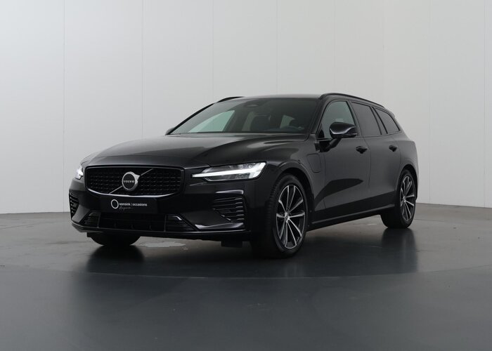 Volvo V60 2.0 T8 Plug-in hybrid AWD Plus Dark