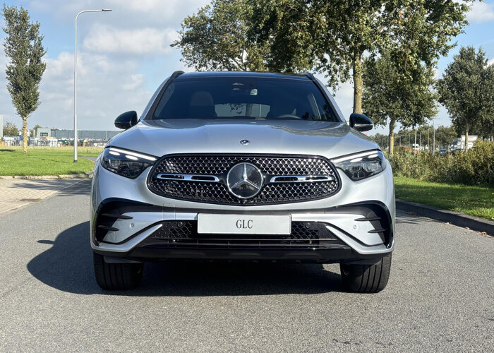Mercedes-Benz GLC 300e 4MATIC Sport Edition