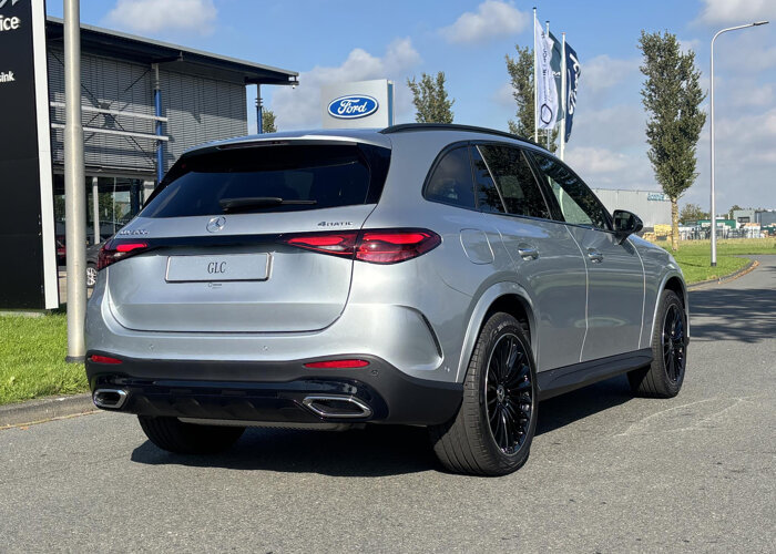 Mercedes-Benz GLC 300e 4MATIC Sport Edition