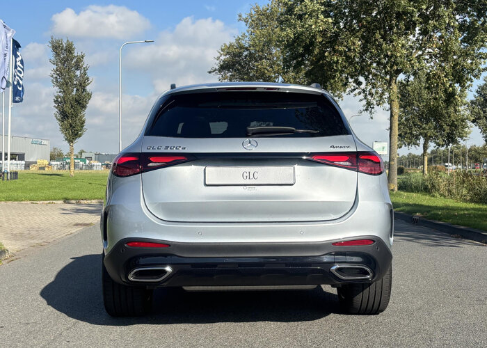 Mercedes-Benz GLC 300e 4MATIC Sport Edition