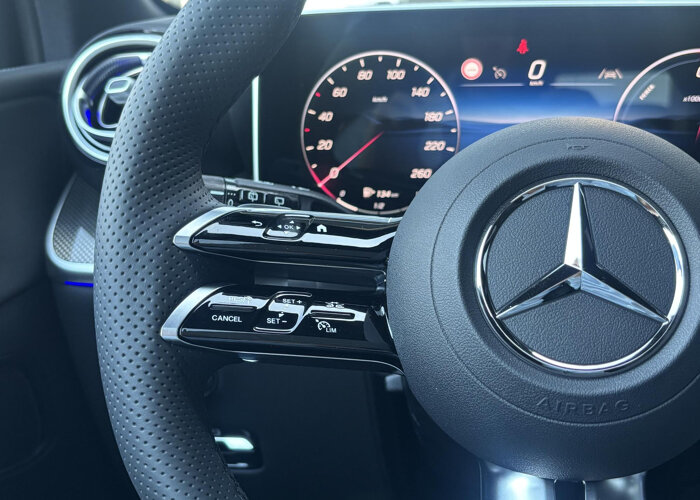 Mercedes-Benz GLC 300e 4MATIC Sport Edition