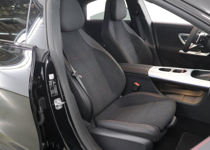 Mercedes-Benz CLA-Klasse 180 Business Solution AMG