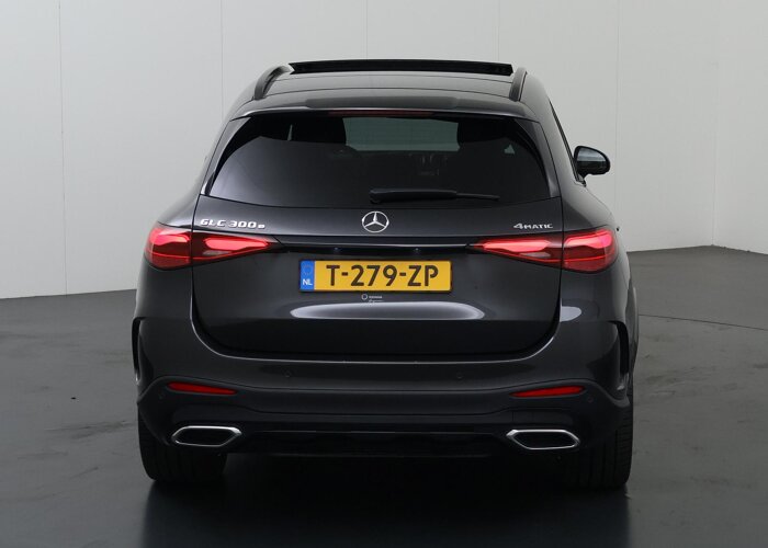 Mercedes-Benz GLC 300e 4MATIC AMG Line