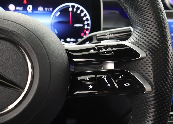 Mercedes-Benz GLC 300e 4MATIC AMG Line