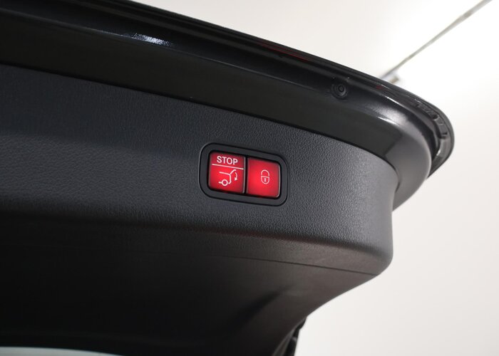 Mercedes-Benz GLC 300e 4MATIC AMG Line