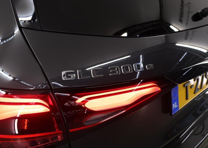 Mercedes-Benz GLC 300e 4MATIC AMG Line