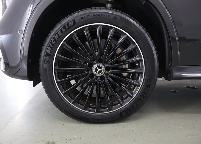 Mercedes-Benz GLC 300e 4MATIC AMG Line