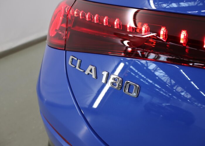 Mercedes-Benz CLA-Klasse 180 Business Solution AMG