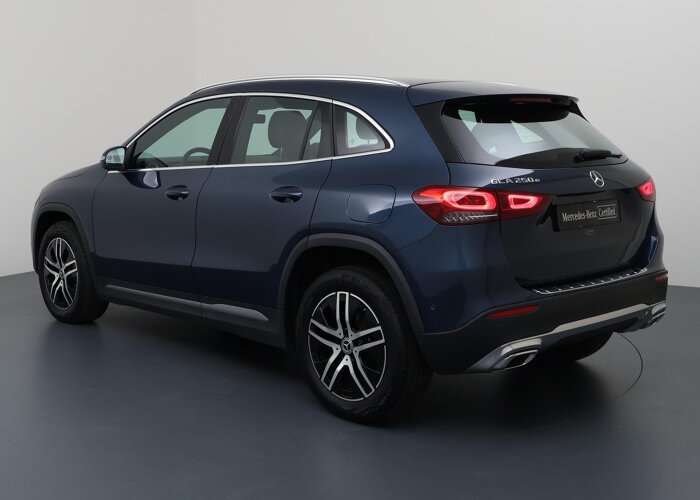 Mercedes-Benz GLA 250 e AMG Line