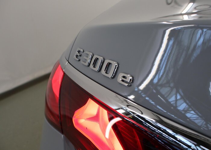 Mercedes-Benz E-Klasse 300e Sport Edition