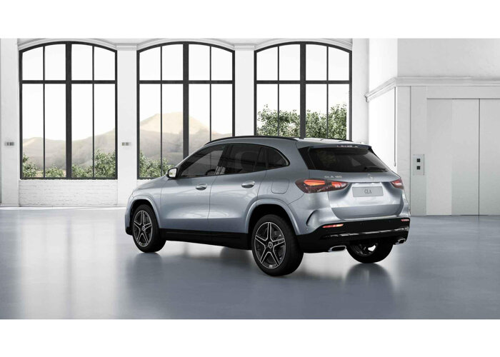 Mercedes-Benz GLA 180 AMG Line
