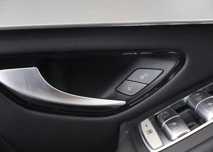 Mercedes-Benz GLC 300e 4MATIC Business Solution AMG