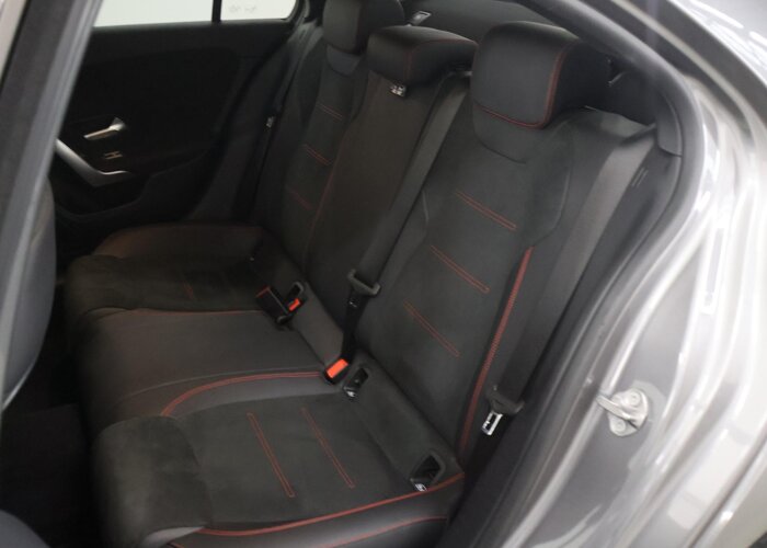 Mercedes-Benz A-Klasse 180 Business Solution AMG