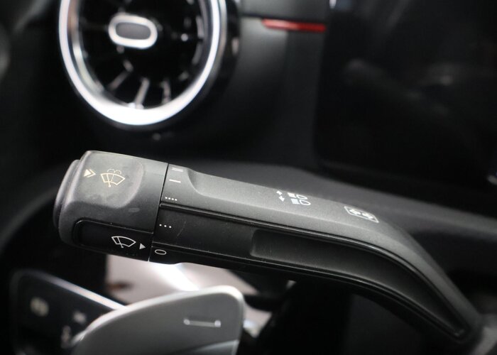 Mercedes-Benz A-Klasse 180 Business Solution AMG