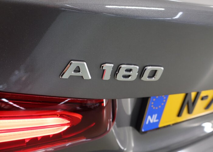 Mercedes-Benz A-Klasse 180 Business Solution AMG