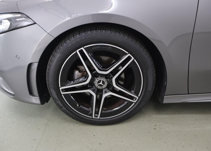 Mercedes-Benz A-Klasse 180 Business Solution AMG