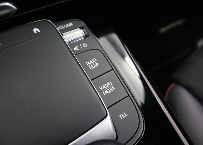 Mercedes-Benz CLA-Klasse 180 Business Solution AMG