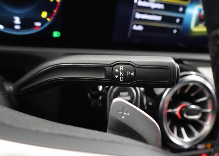 Mercedes-Benz CLA-Klasse 180 Business Solution AMG