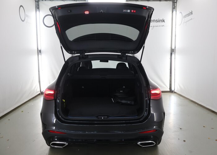 Mercedes-Benz GLC 300e 4MATIC Business Solution AMG