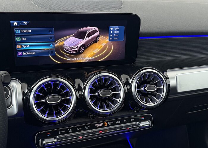 Mercedes-Benz GLB 180 Business Solution AMG