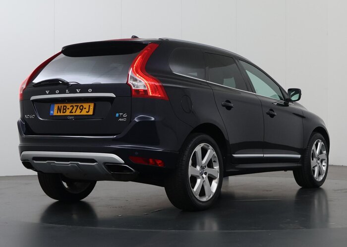 Volvo XC60 2.0 T6 R-Design