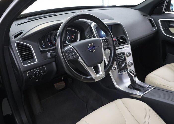 Volvo XC60 2.0 T6 R-Design