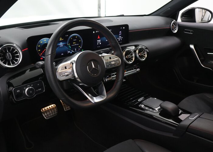 Mercedes-Benz A-Klasse 180 Premium Plus