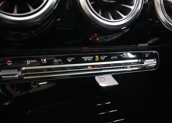 Mercedes-Benz A-Klasse 180 Premium Plus