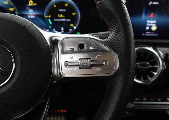 Mercedes-Benz A-Klasse 180 Premium Plus