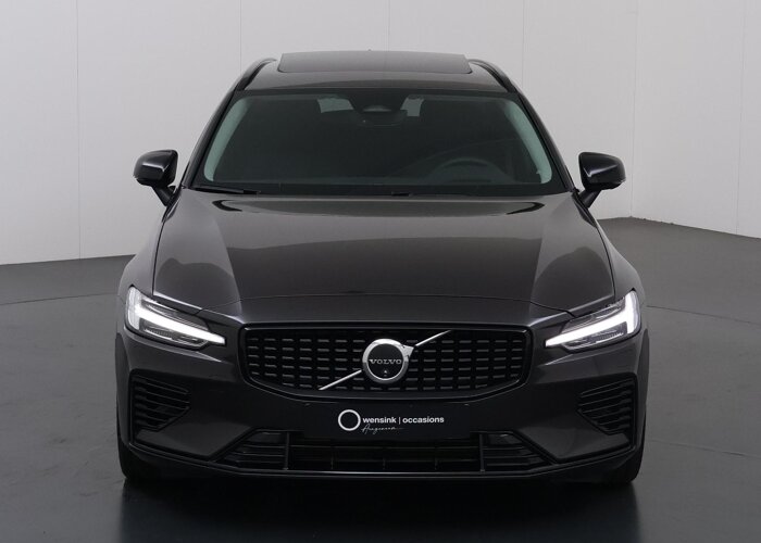 Volvo V60 2.0 T8 Plug-in hybrid AWD Ultra Dark