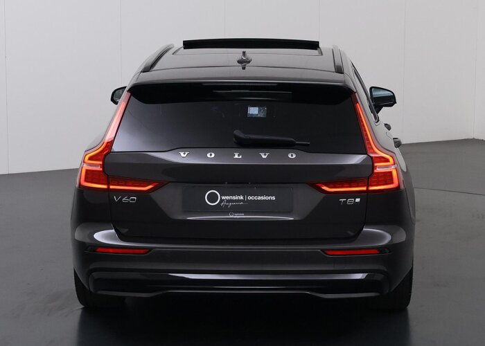 Volvo V60 2.0 T8 Plug-in hybrid AWD Ultra Dark