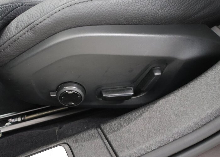 Volvo V60 2.0 T8 Plug-in hybrid AWD Ultra Dark