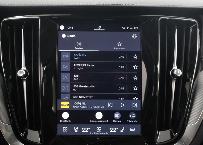Volvo V60 2.0 T8 Plug-in hybrid AWD Ultra Dark