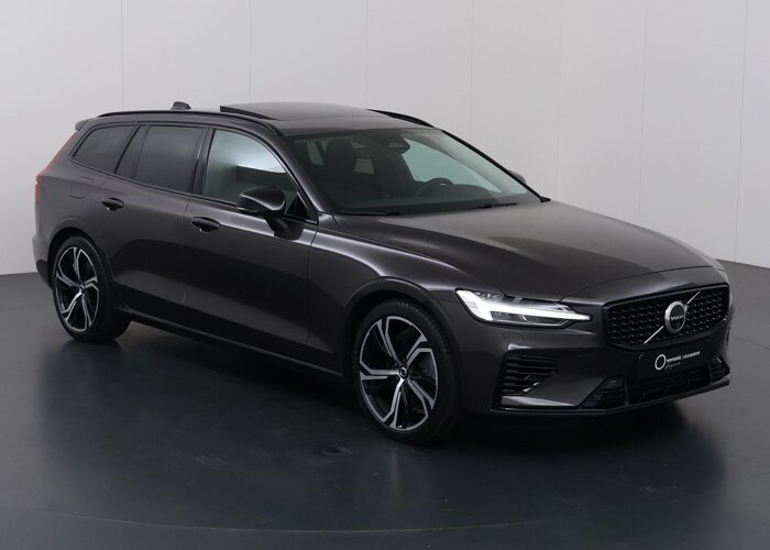 Volvo V60 2.0 T8 Plug-in hybrid AWD Ultra Dark