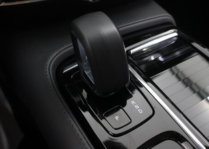 Volvo V60 2.0 T8 Plug-in hybrid AWD Ultra Dark