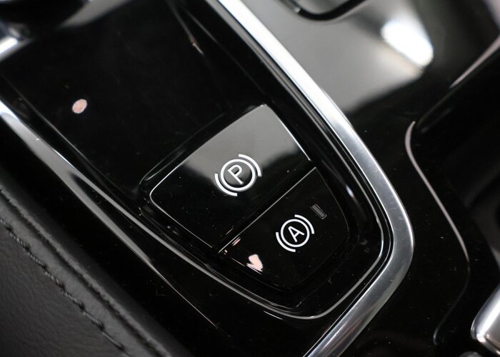Volvo V60 2.0 T8 Plug-in hybrid AWD Ultra Dark