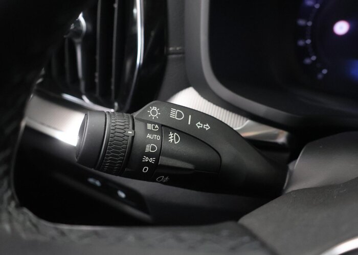 Volvo V60 2.0 T8 Plug-in hybrid AWD Ultra Dark