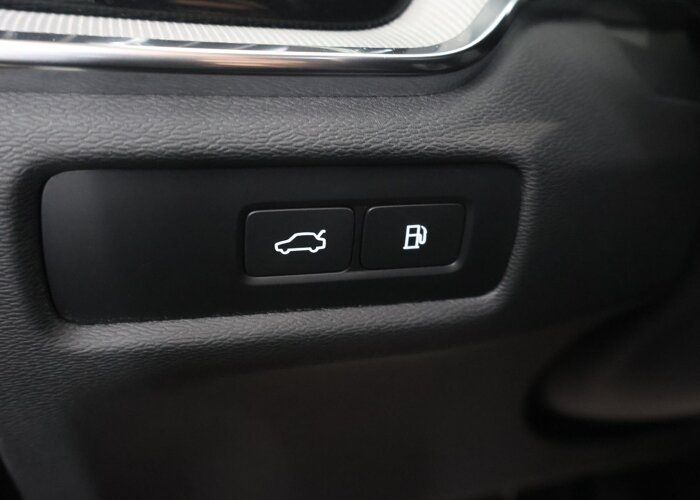 Volvo V60 2.0 T8 Plug-in hybrid AWD Ultra Dark