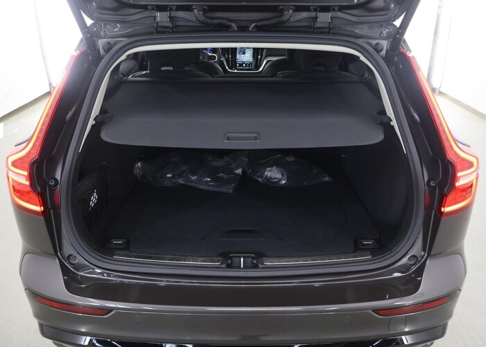 Volvo V60 2.0 T8 Plug-in hybrid AWD Ultra Dark