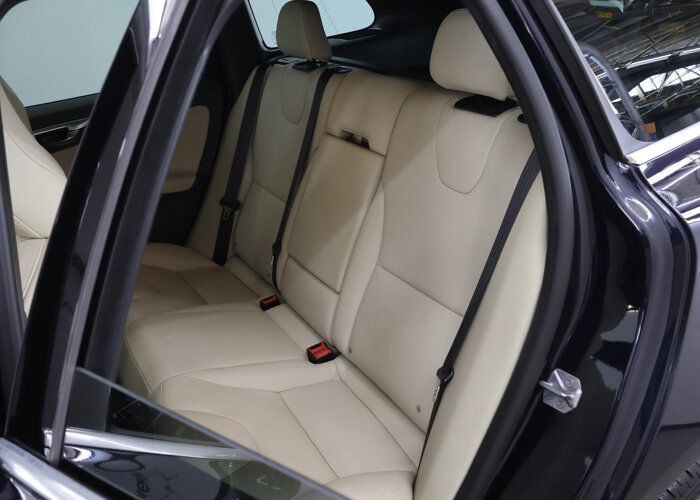 Volvo XC60 2.0 T6 R-Design