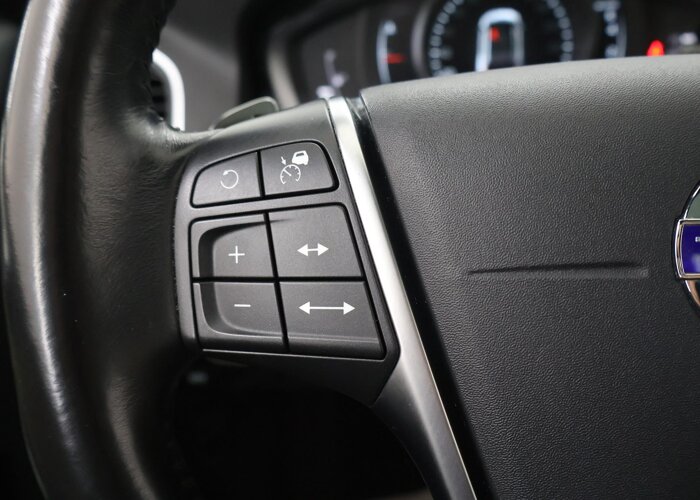 Volvo XC60 2.0 T6 R-Design