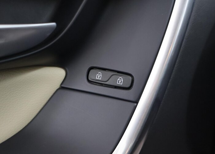 Volvo XC60 2.0 T6 R-Design