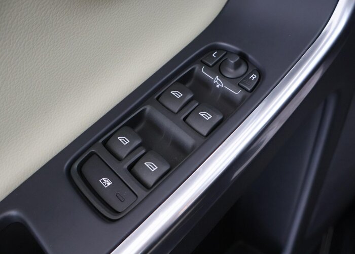 Volvo XC60 2.0 T6 R-Design