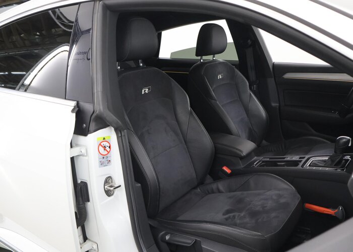 Volkswagen Arteon 2.0 TSI Business R Exclusive