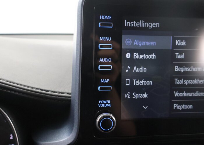 Toyota C-HR 1.8 Hybrid Business Plus