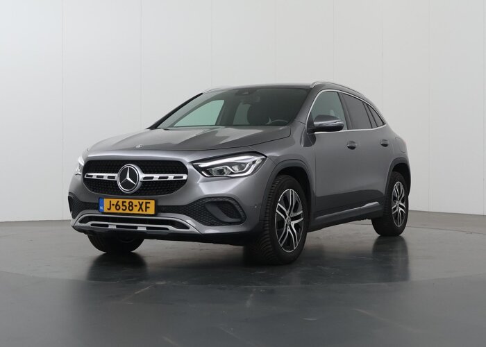 Mercedes-Benz GLA 200 Business Solution Luxury