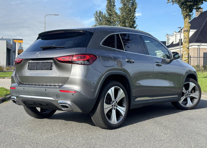 Mercedes-Benz GLA 250 e Progressive